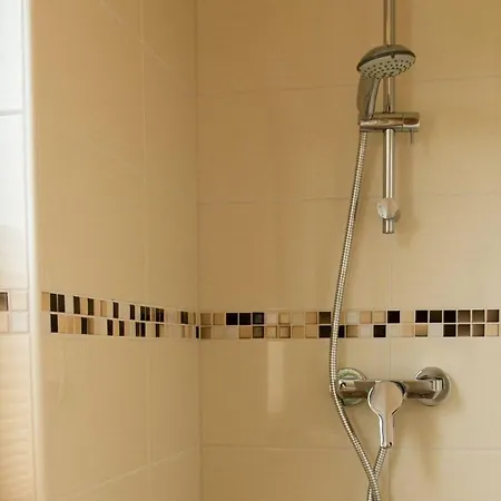 Kleine Perle - Waldstrasse 5 Appartement *